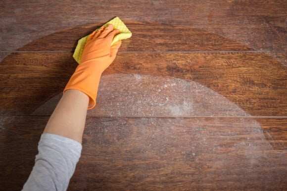How to Deodorize Wood Floors 