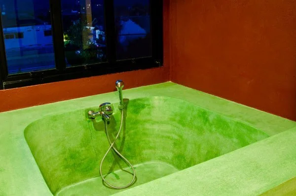 Green-Bathtub